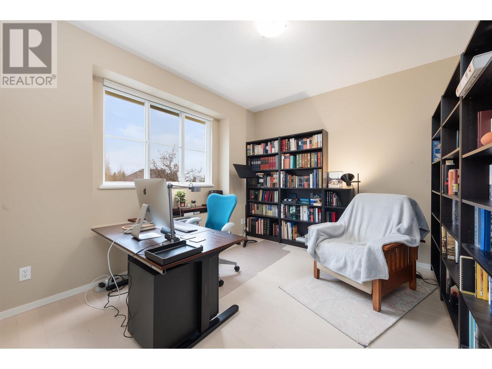 118 HAWTHORN DRIVE, Port Moody