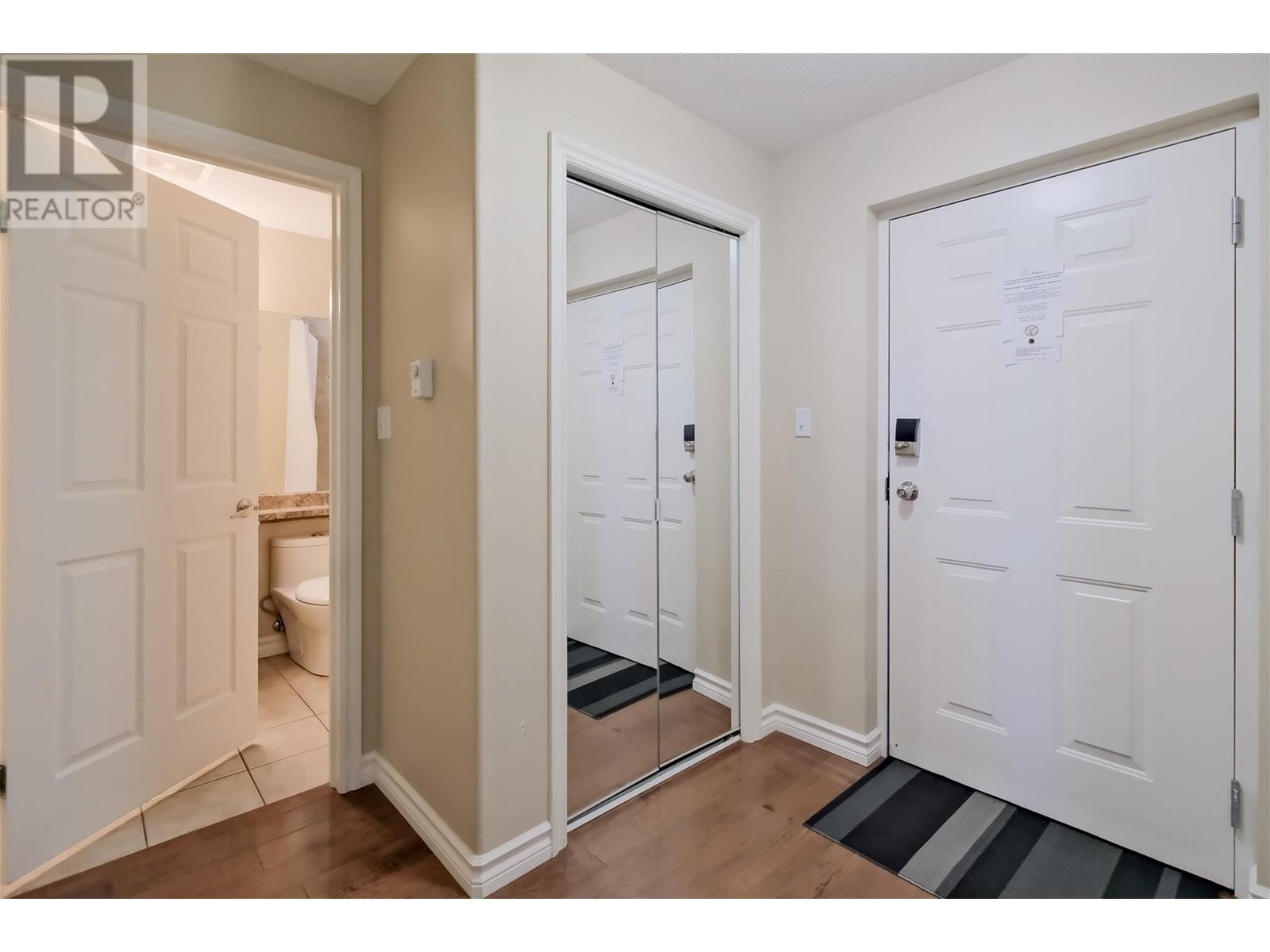 101 1128 Sunset Drive, Kelowna