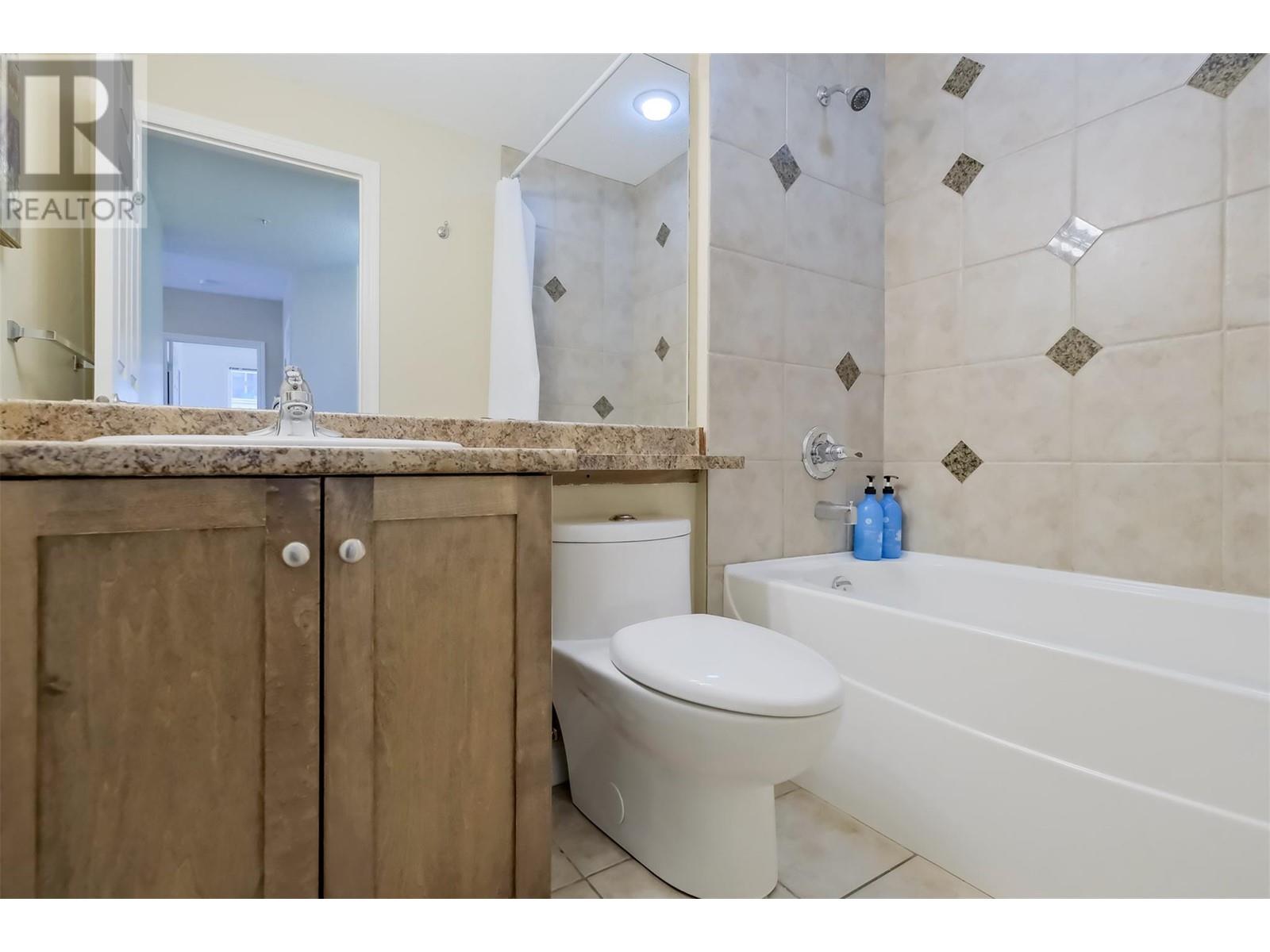 101 1128 Sunset Drive, Kelowna