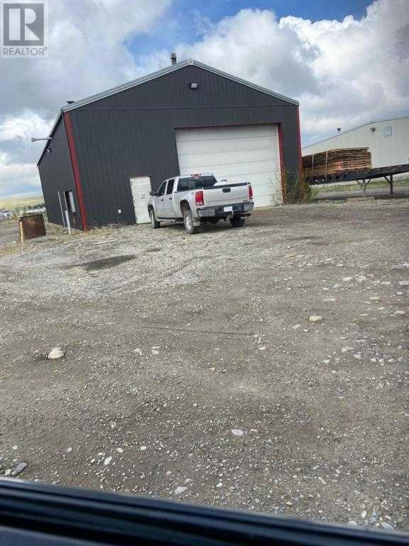 Photo 5 of 8 5445 Hwy 584, Sundre AB