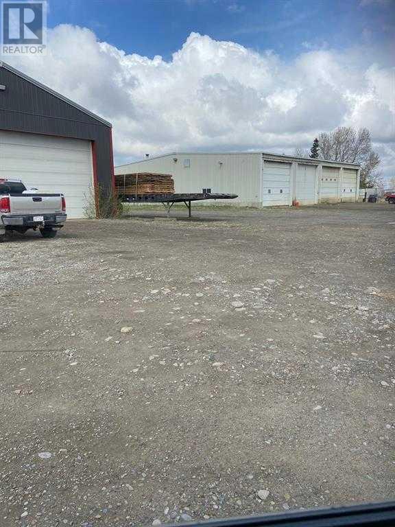 Photo 6 of 8 5445 Hwy 584, Sundre AB