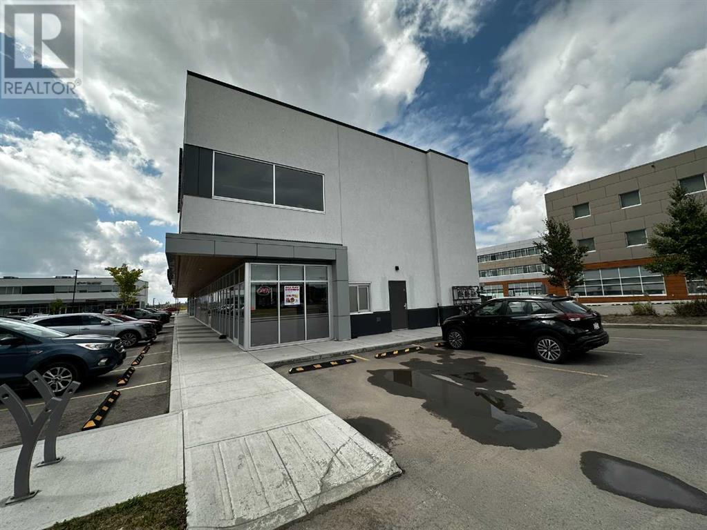 Photo 2 of 1210 11 Royal Vista Drive Nw, Calgary AB