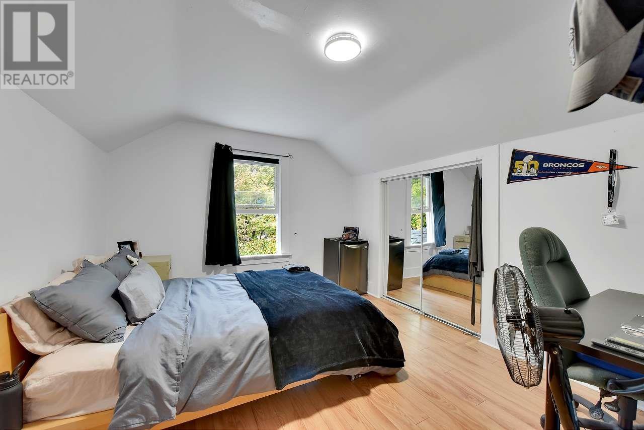 Photo 23 of 638 W 17th Avenue, Vancouver BC