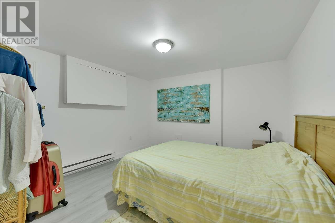 Photo 14 of 638 W 17th Avenue, Vancouver BC