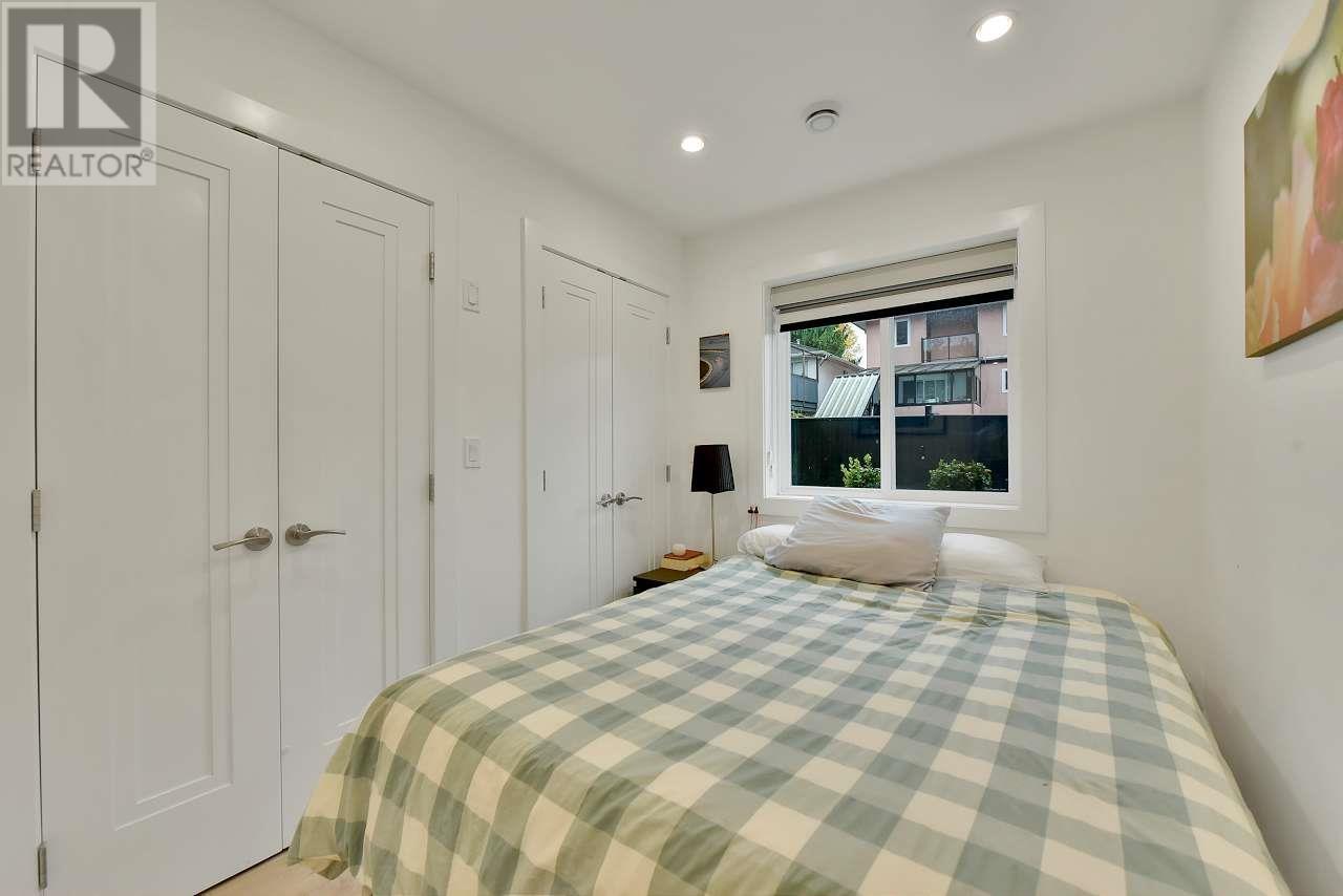 Photo 6 of 638 W 17th Avenue, Vancouver BC