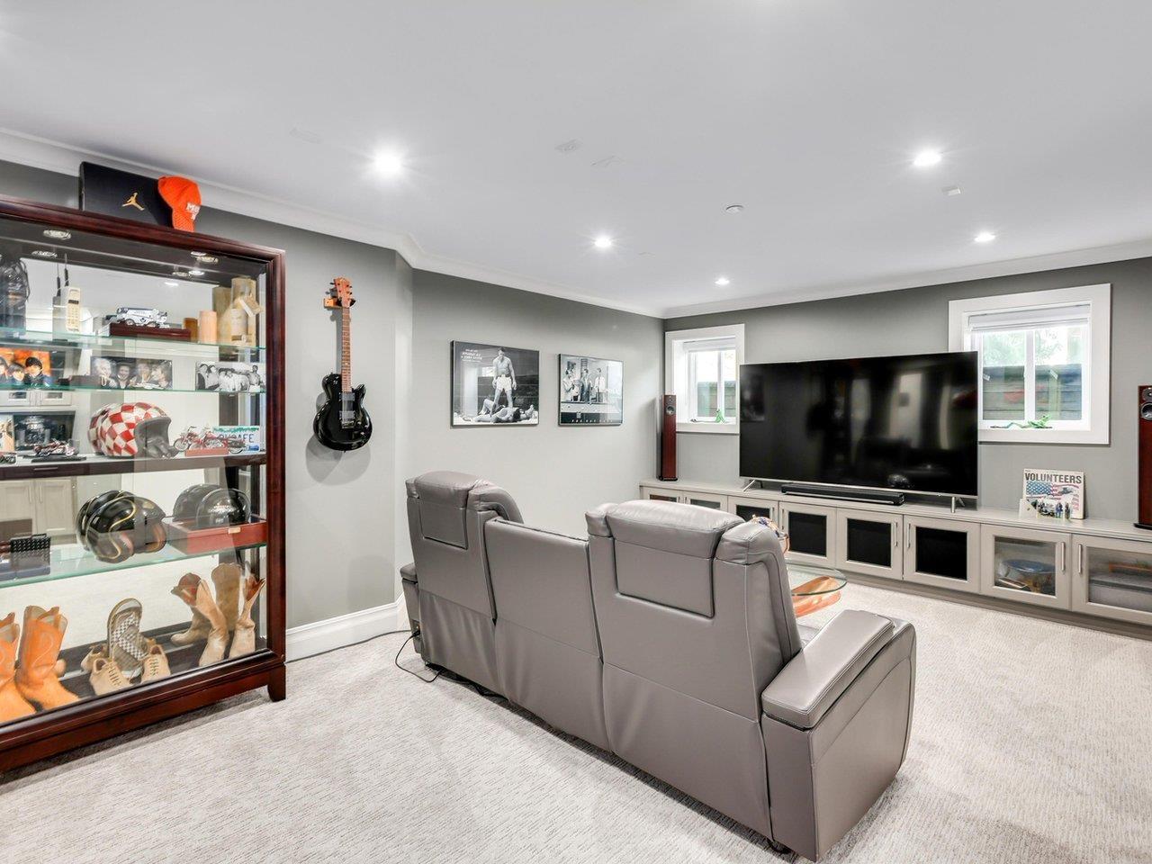 1495 MAPLE STREET, White Rock real estate listing R2984203