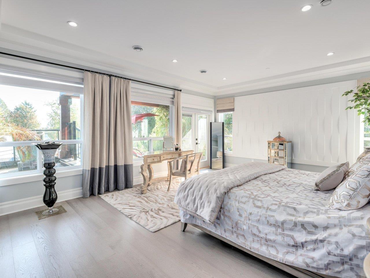 1495 MAPLE STREET, White Rock real estate listing R2984203