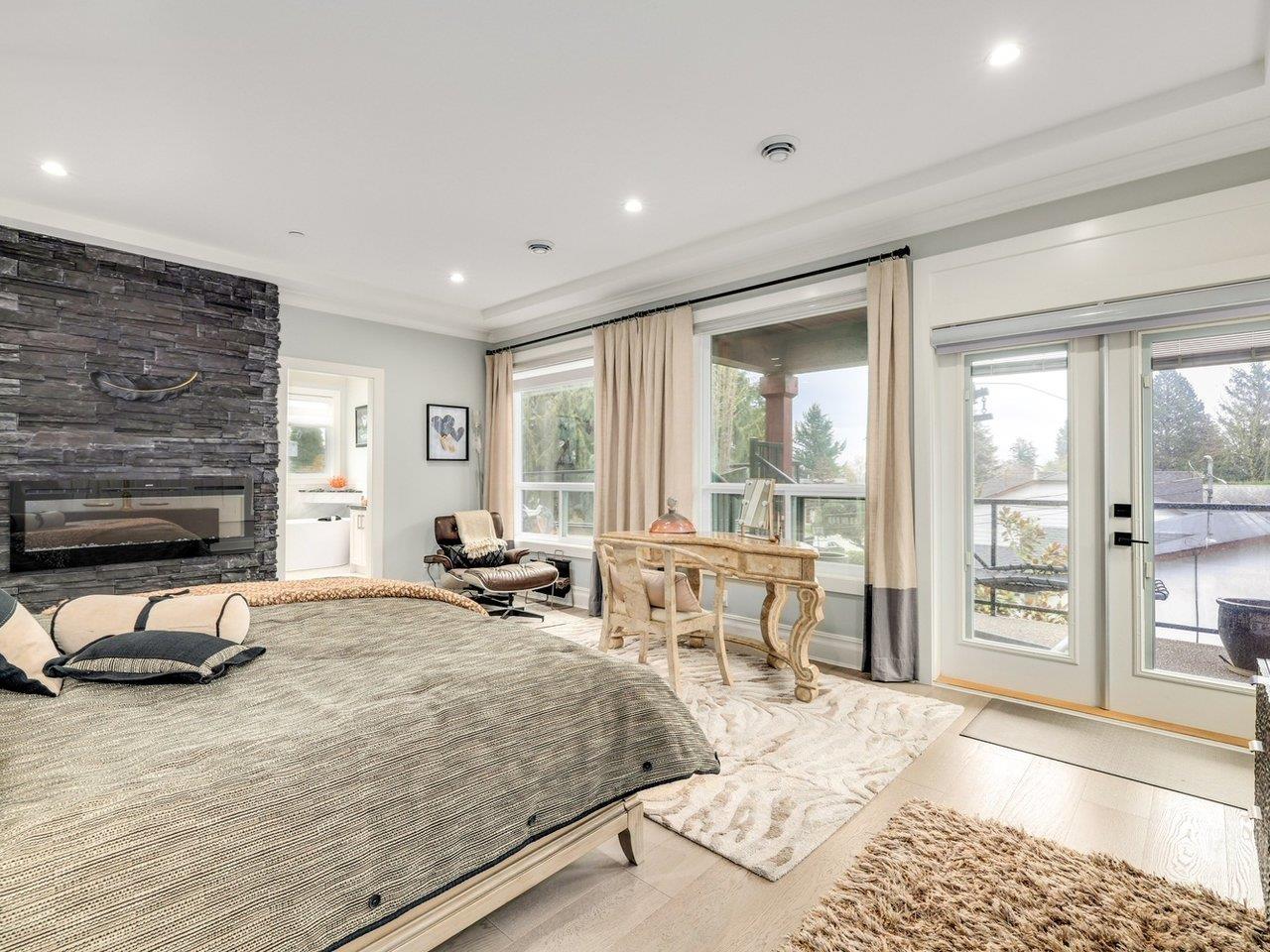 1495 MAPLE STREET, White Rock real estate listing R2984203