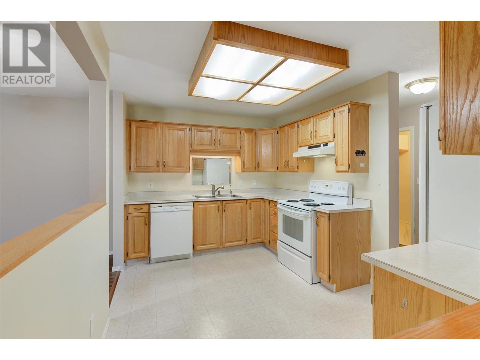 203 200 Hollywood Road, Kelowna