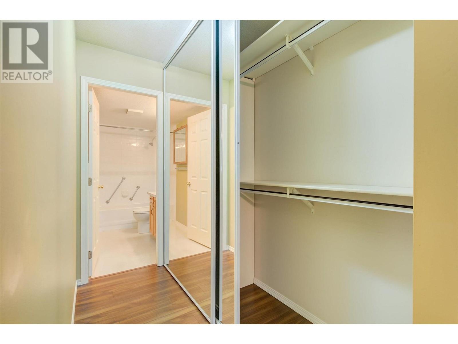203 200 Hollywood Road, Kelowna