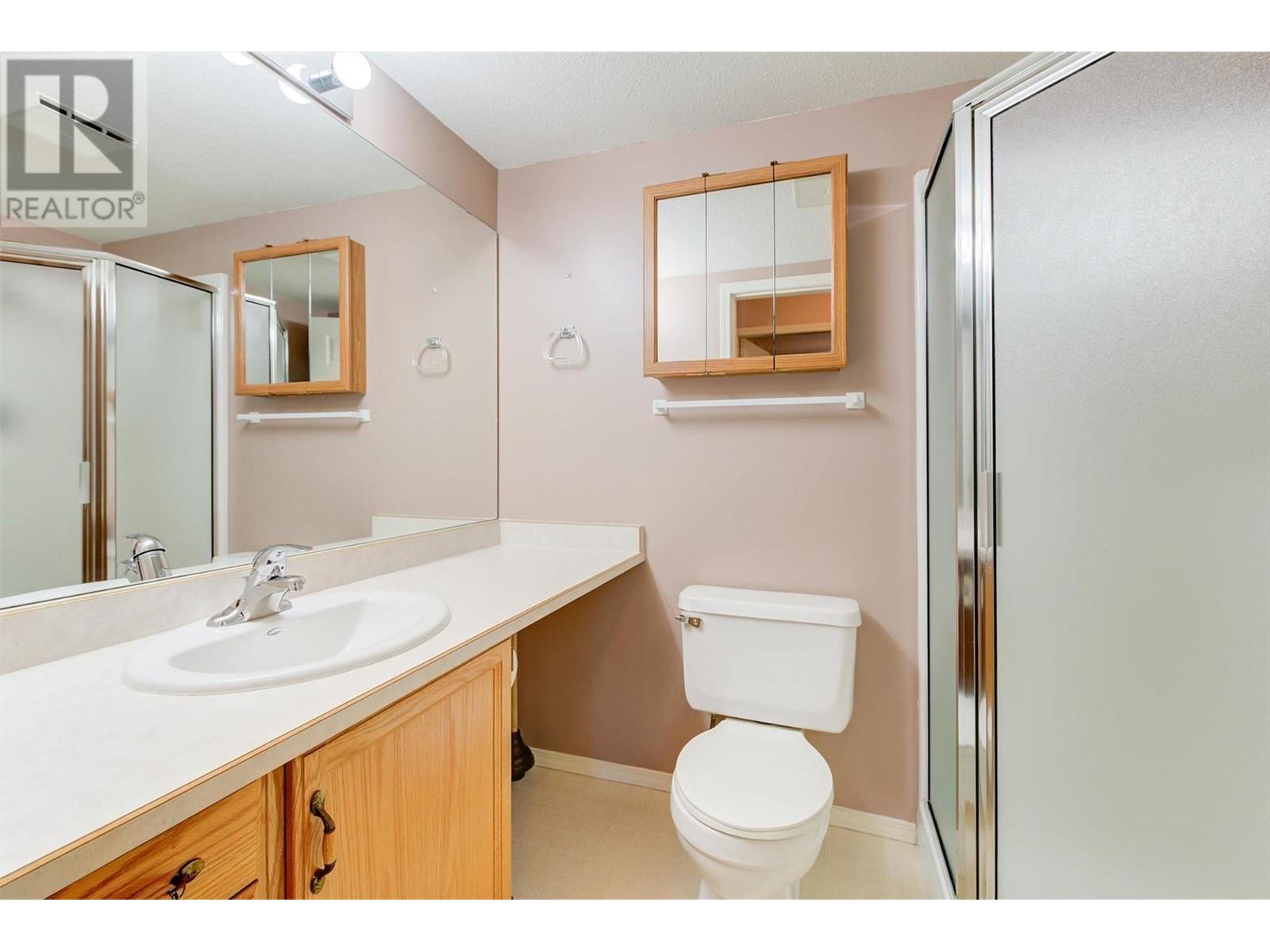 203 200 Hollywood Road, Kelowna