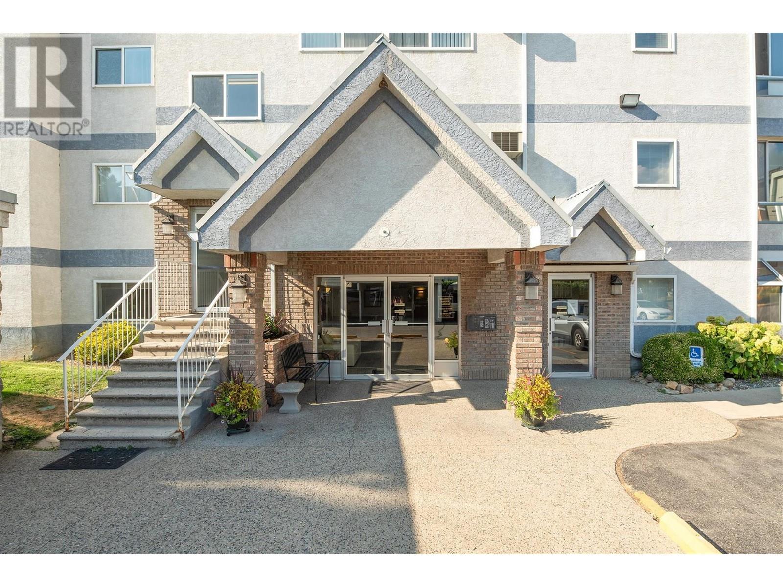 203 200 Hollywood Road, Kelowna