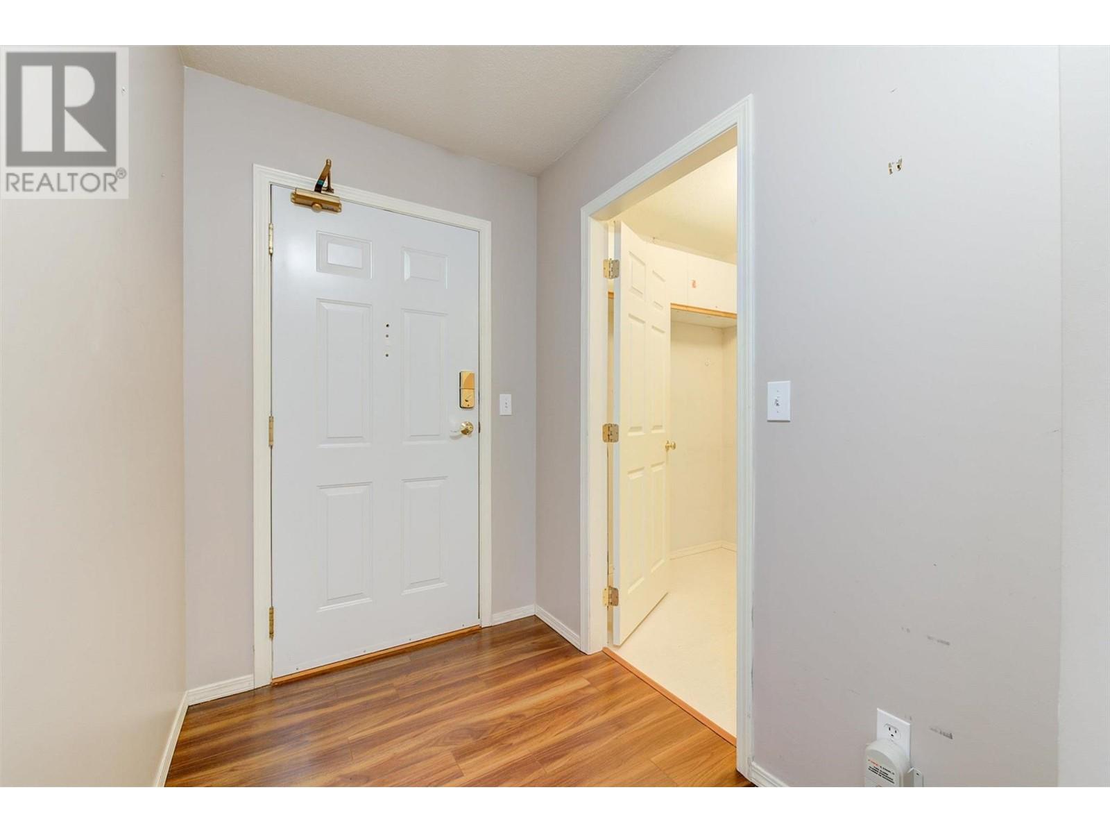 203 200 Hollywood Road, Kelowna