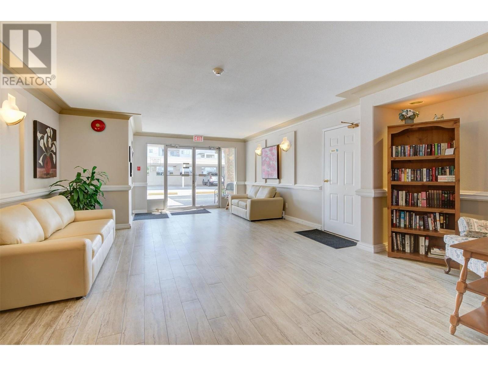 203 200 Hollywood Road, Kelowna