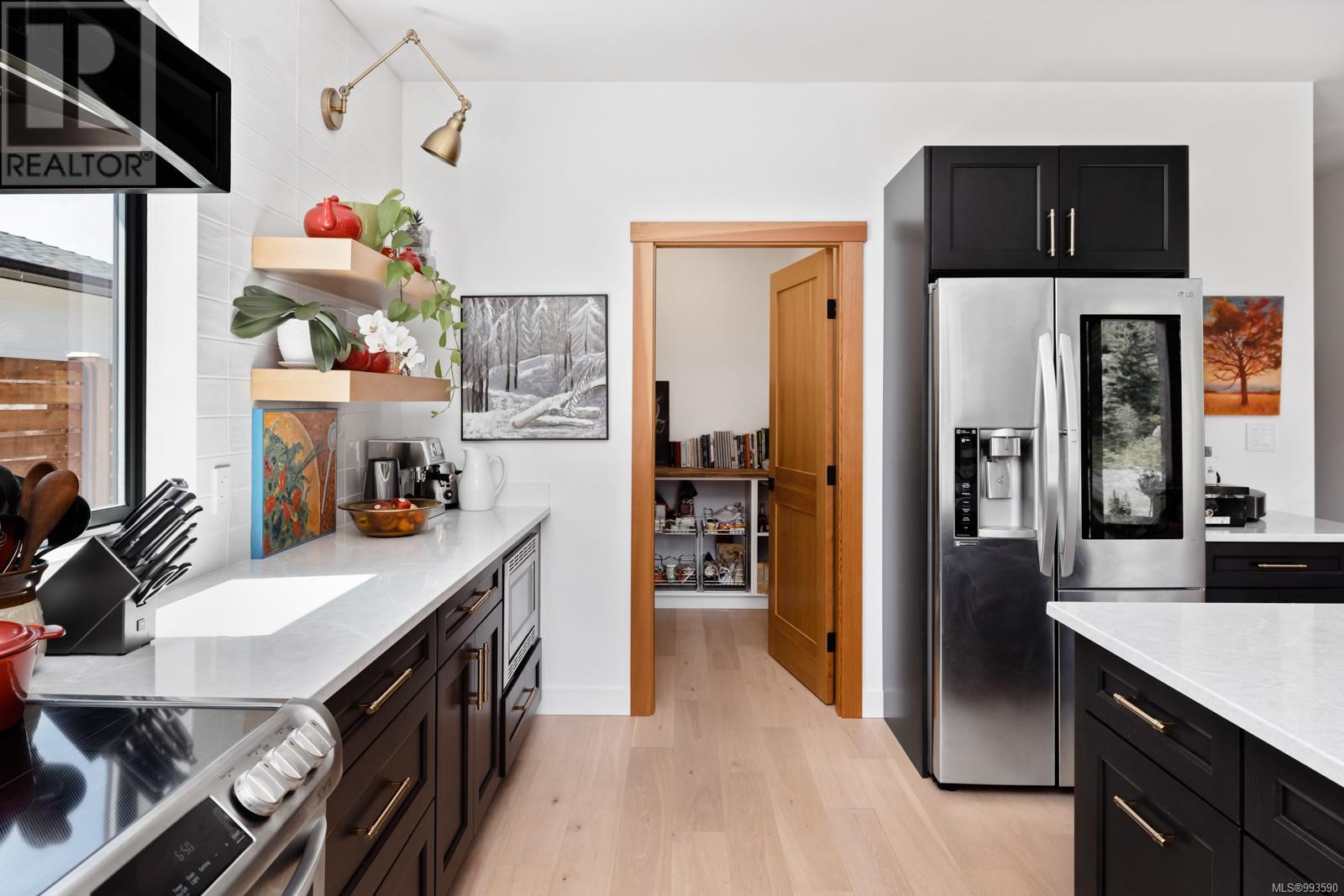 7260 Lakefront Dr, Lake Cowichan