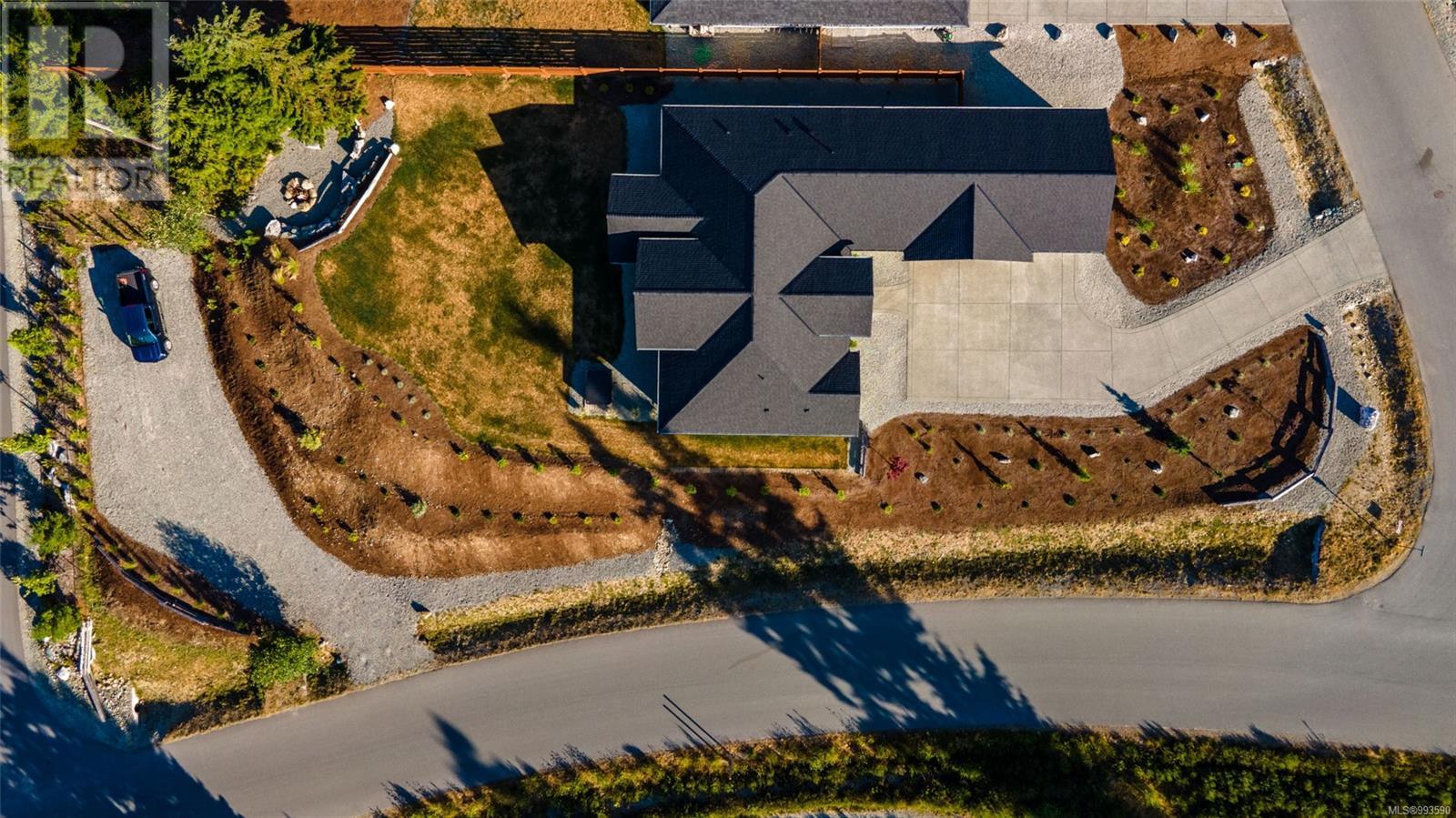 7260 Lakefront Dr, Lake Cowichan
