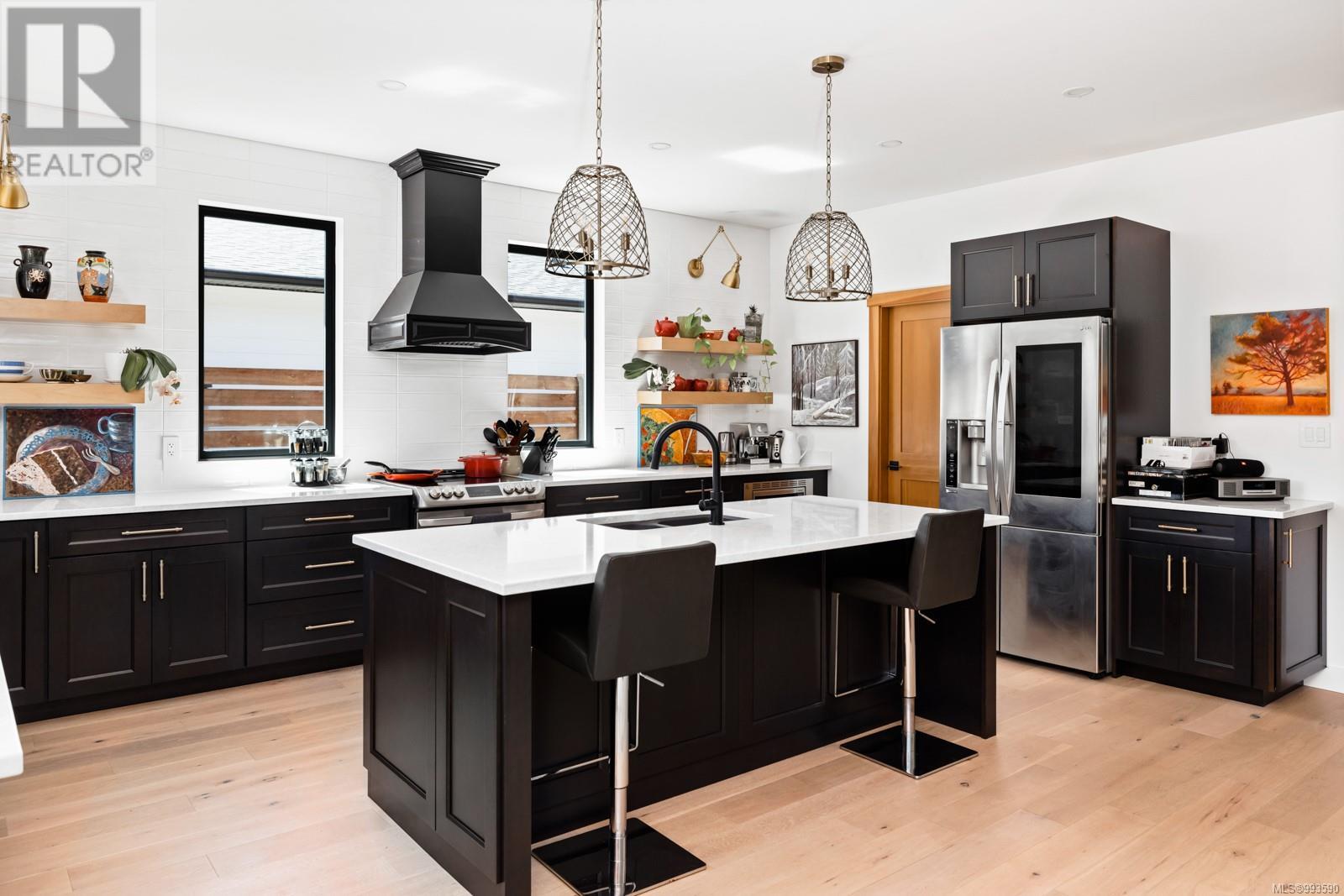 7260 Lakefront Dr, Lake Cowichan