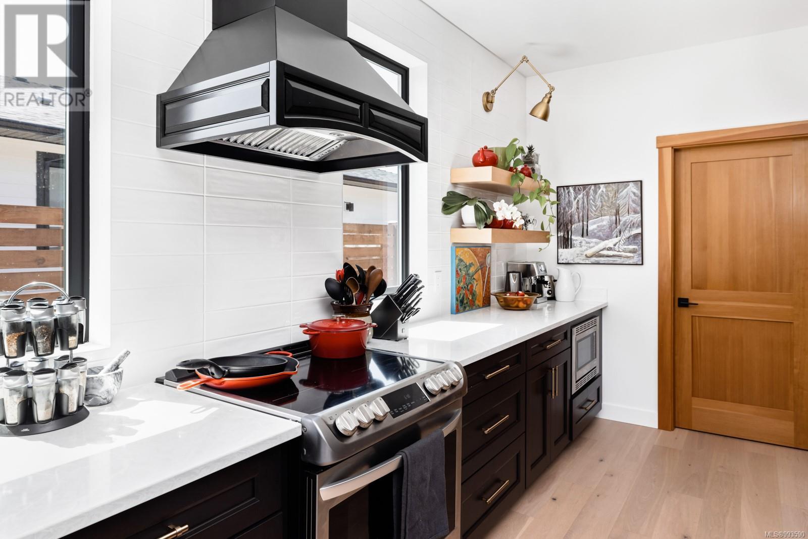 7260 Lakefront Dr, Lake Cowichan