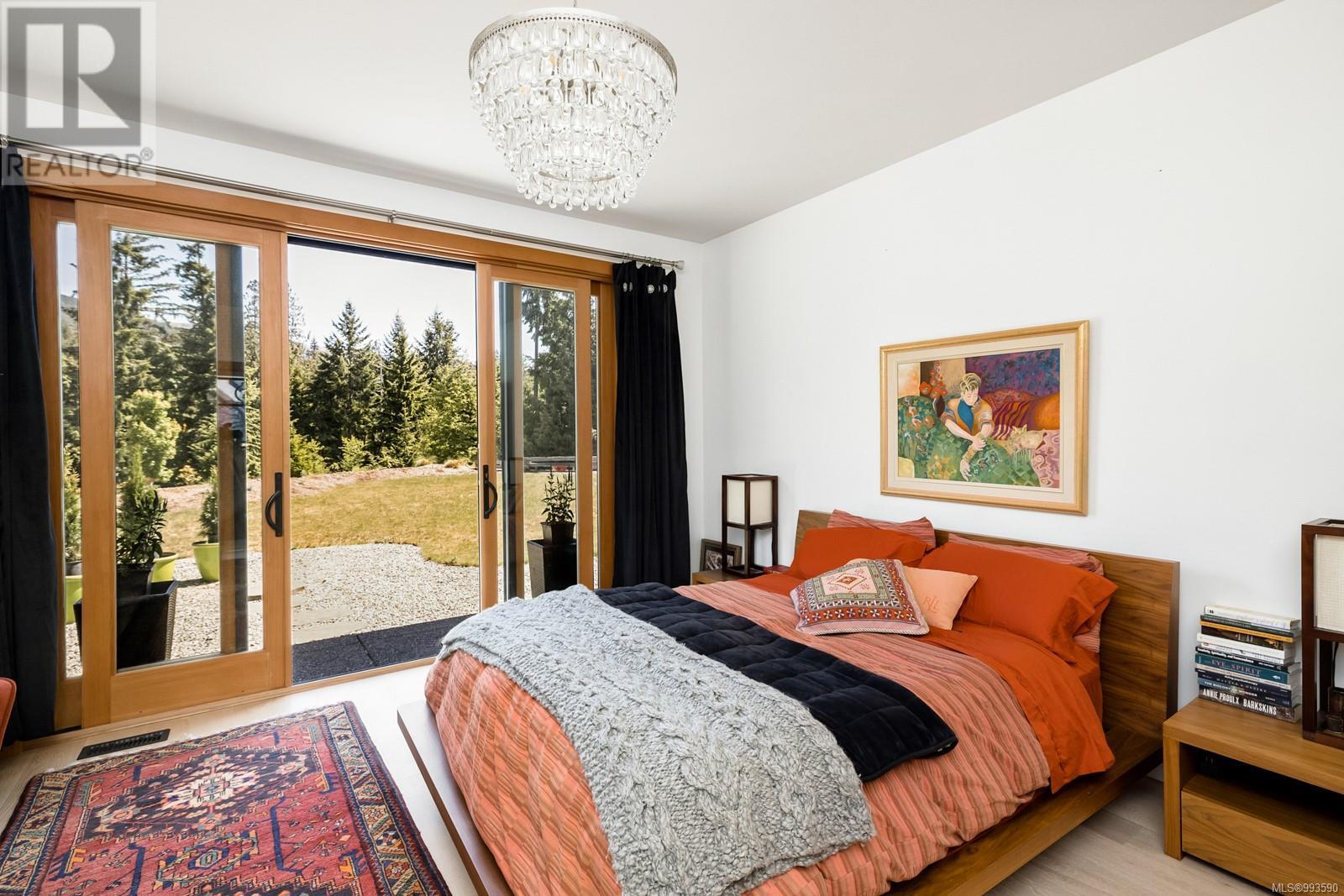7260 Lakefront Dr, Lake Cowichan