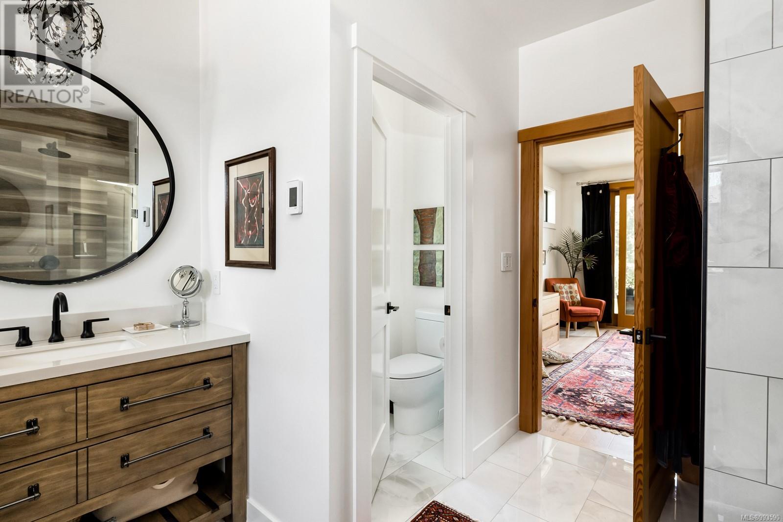 7260 Lakefront Dr, Lake Cowichan