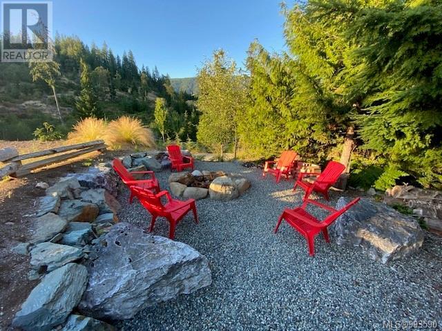 7260 Lakefront Dr, Lake Cowichan