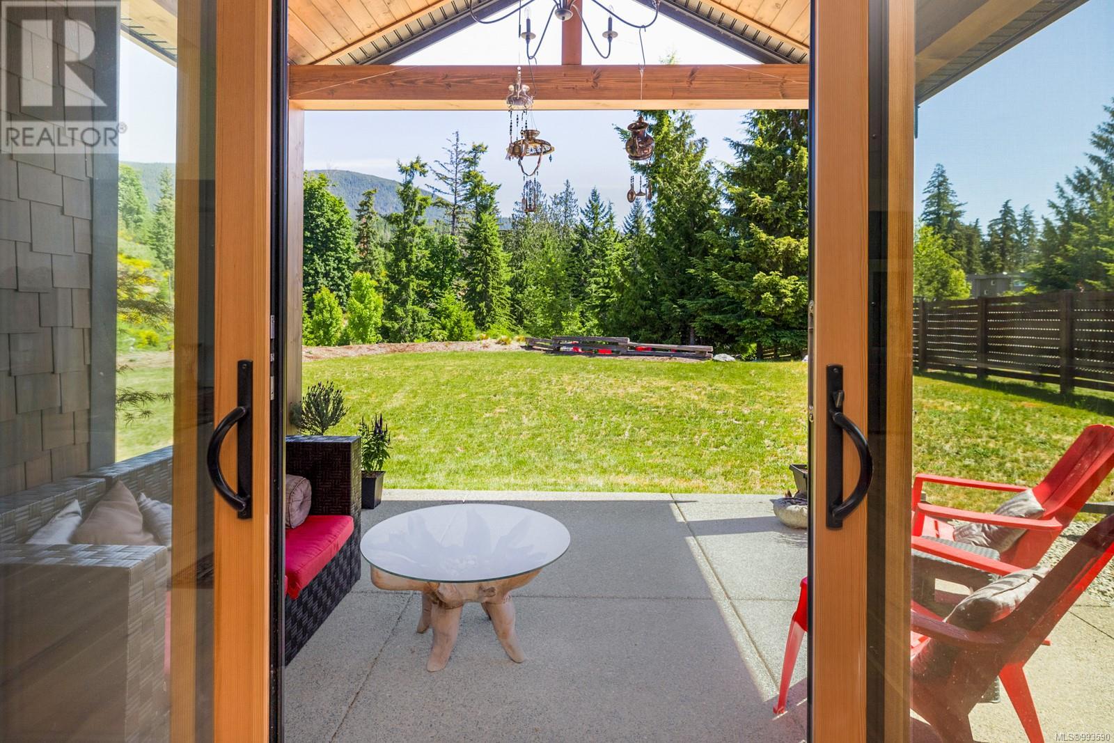 7260 Lakefront Dr, Lake Cowichan