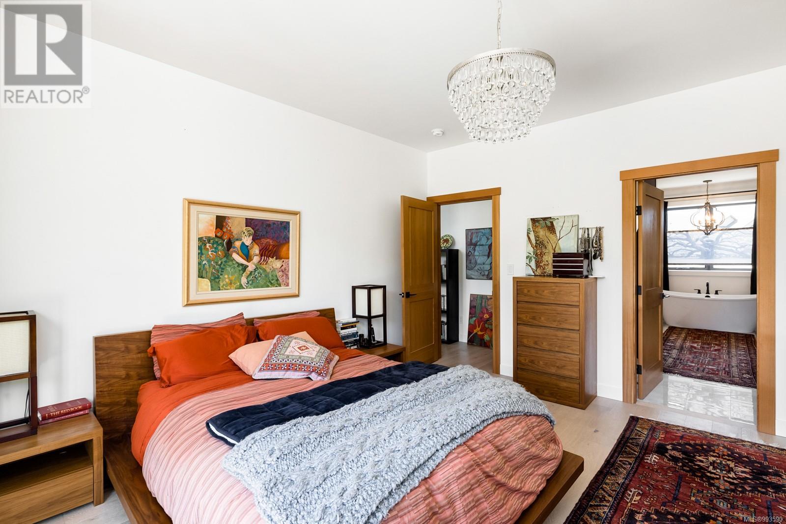 7260 Lakefront Dr, Lake Cowichan