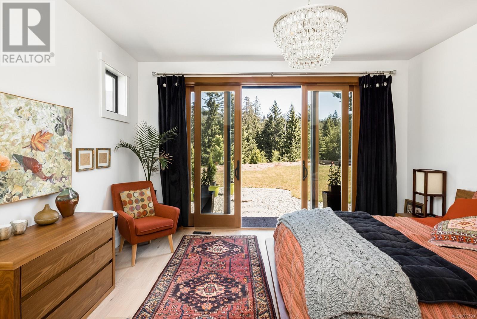 7260 Lakefront Dr, Lake Cowichan