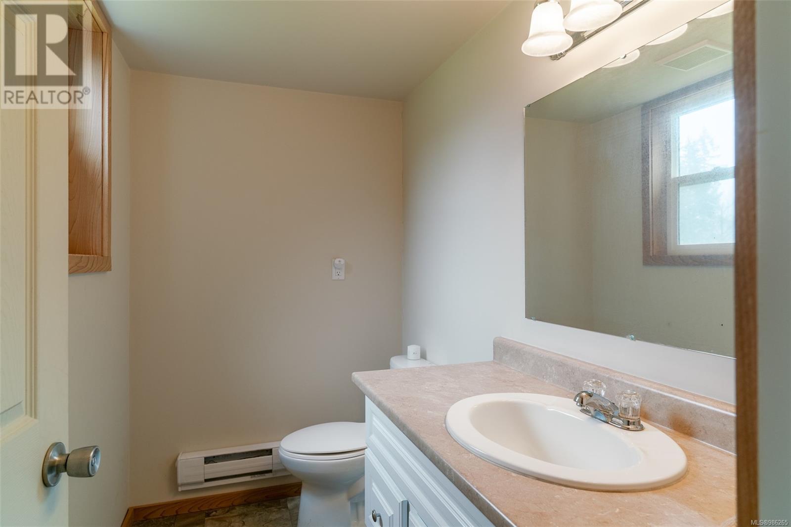 7100 Beaver Creek Rd, Port Alberni real estate listing 986265