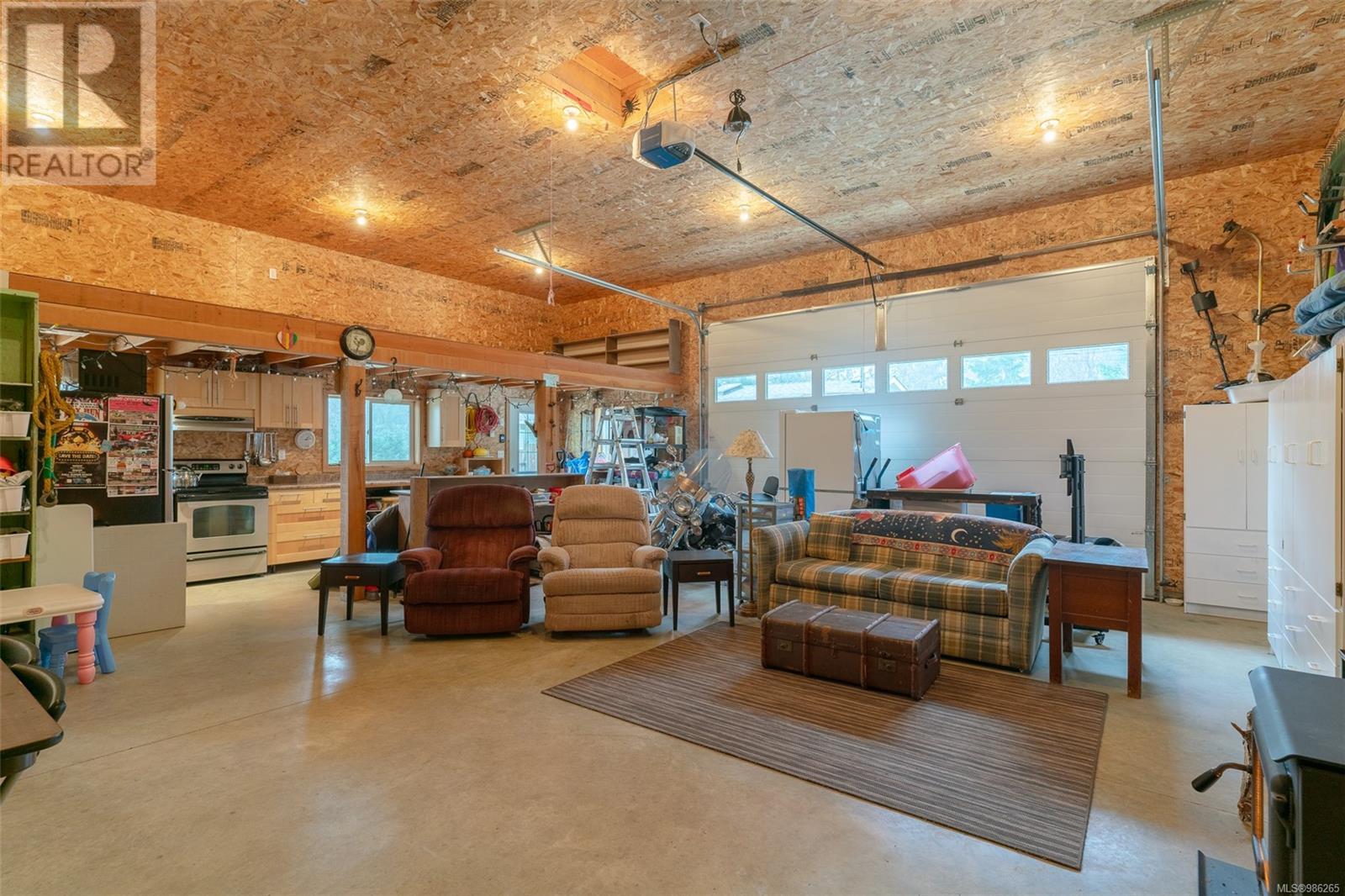 7100 Beaver Creek Rd, Port Alberni real estate listing 986265