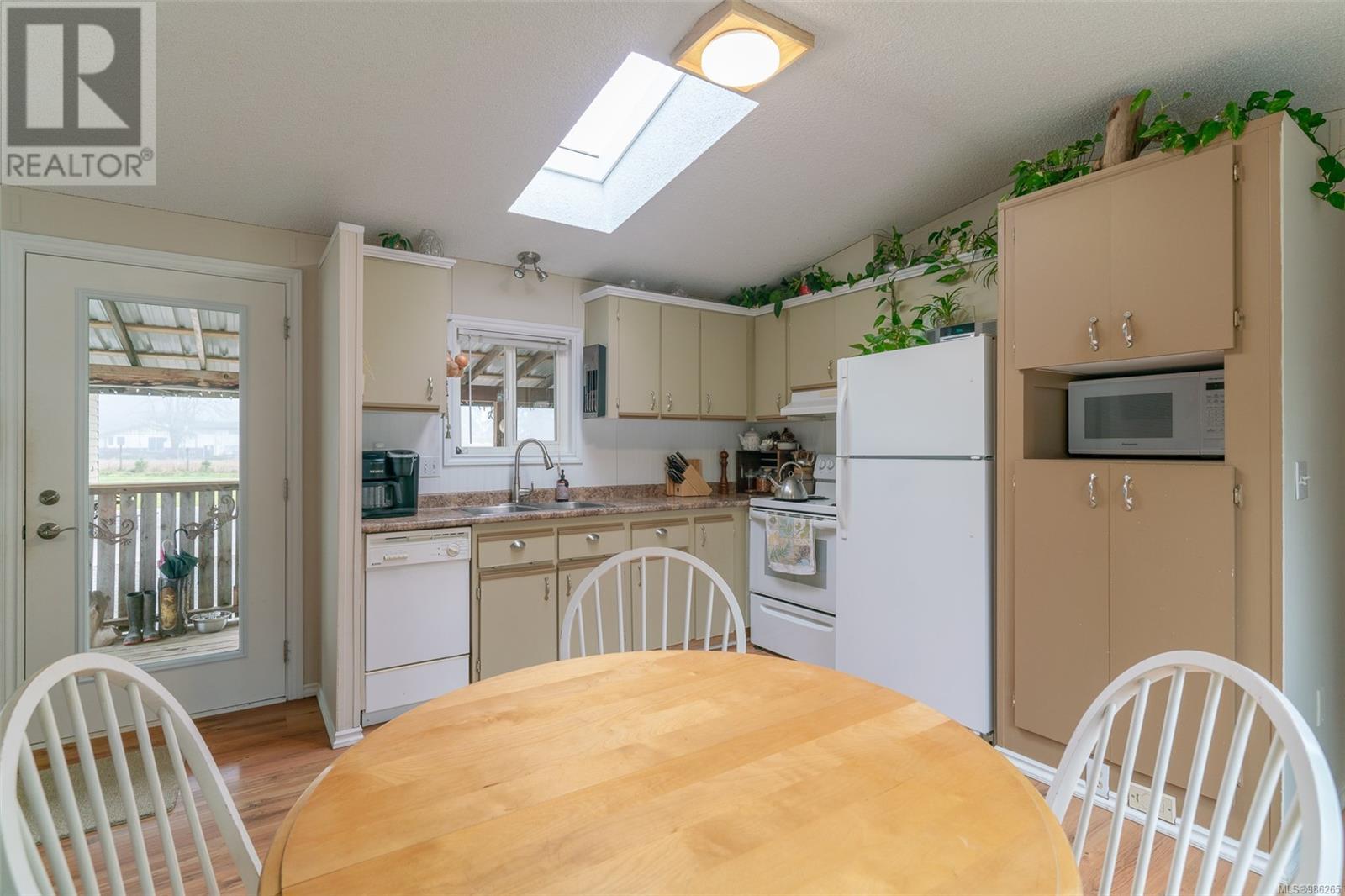 7100 Beaver Creek Rd, Port Alberni real estate listing 986265