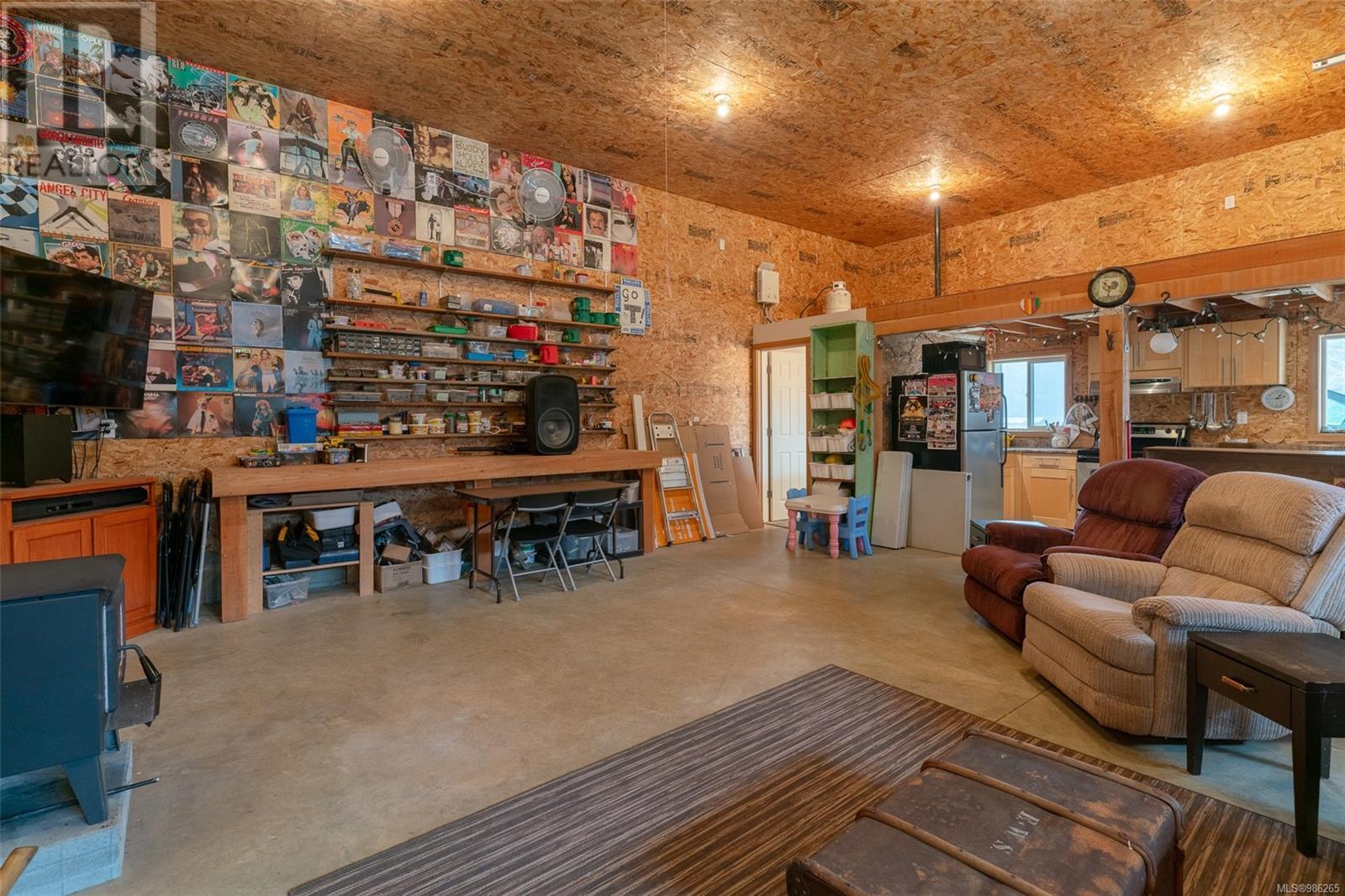 7100 Beaver Creek Rd, Port Alberni real estate listing 986265