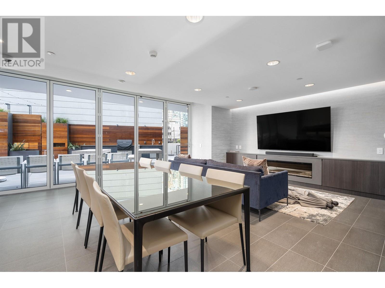 2105 620 CARDERO STREET, Vancouver real estate listing R2984863