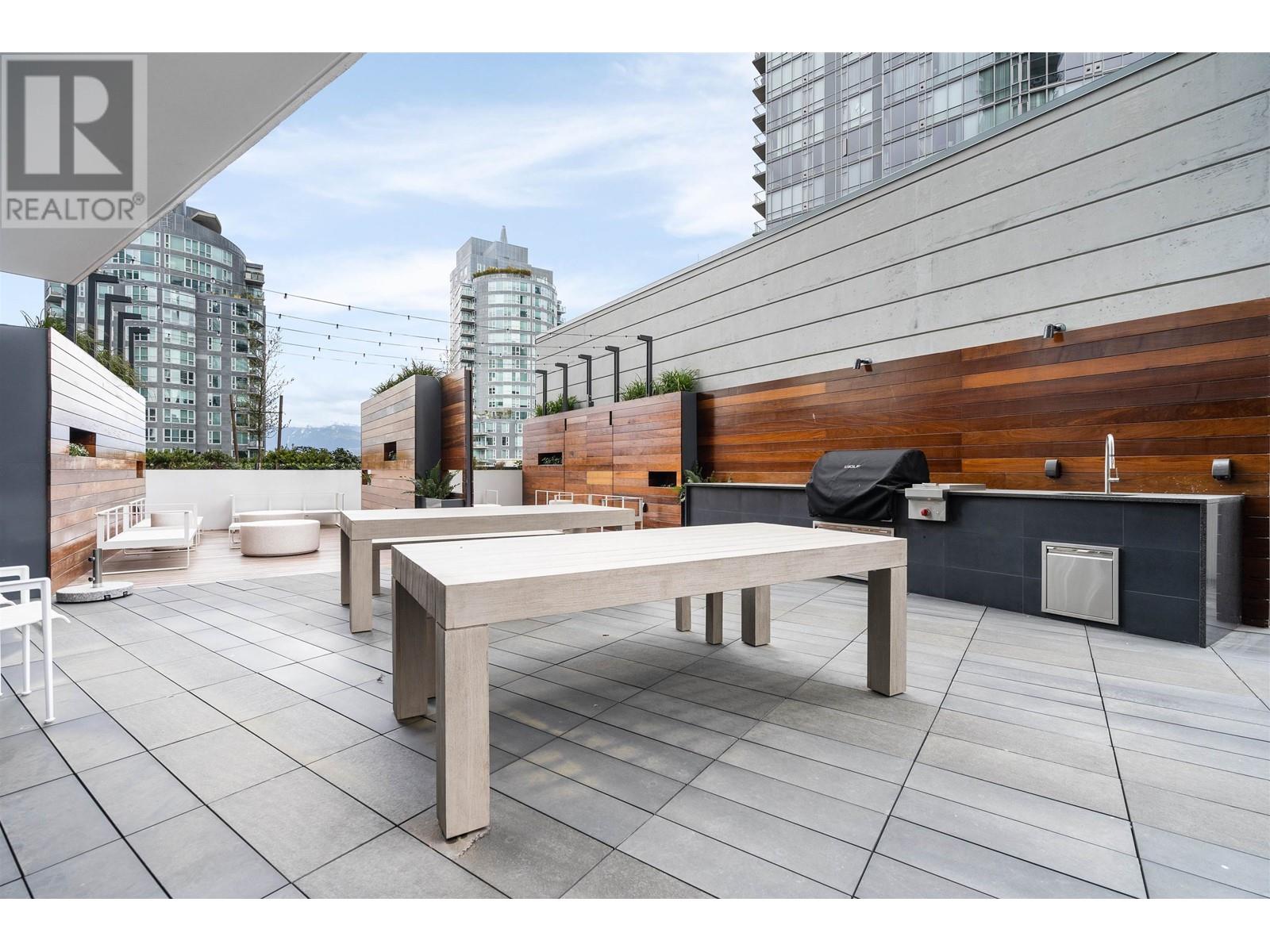 2105 620 CARDERO STREET, Vancouver real estate listing R2984863