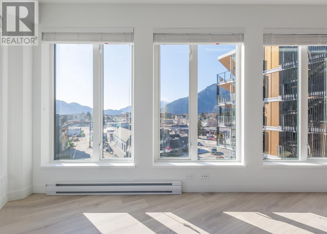 416 1365 PEMBERTON AVENUE, Squamish real estate listing R2984874