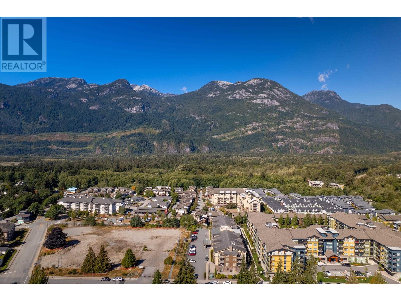 416 1365 PEMBERTON AVENUE, Squamish real estate listing R2984874