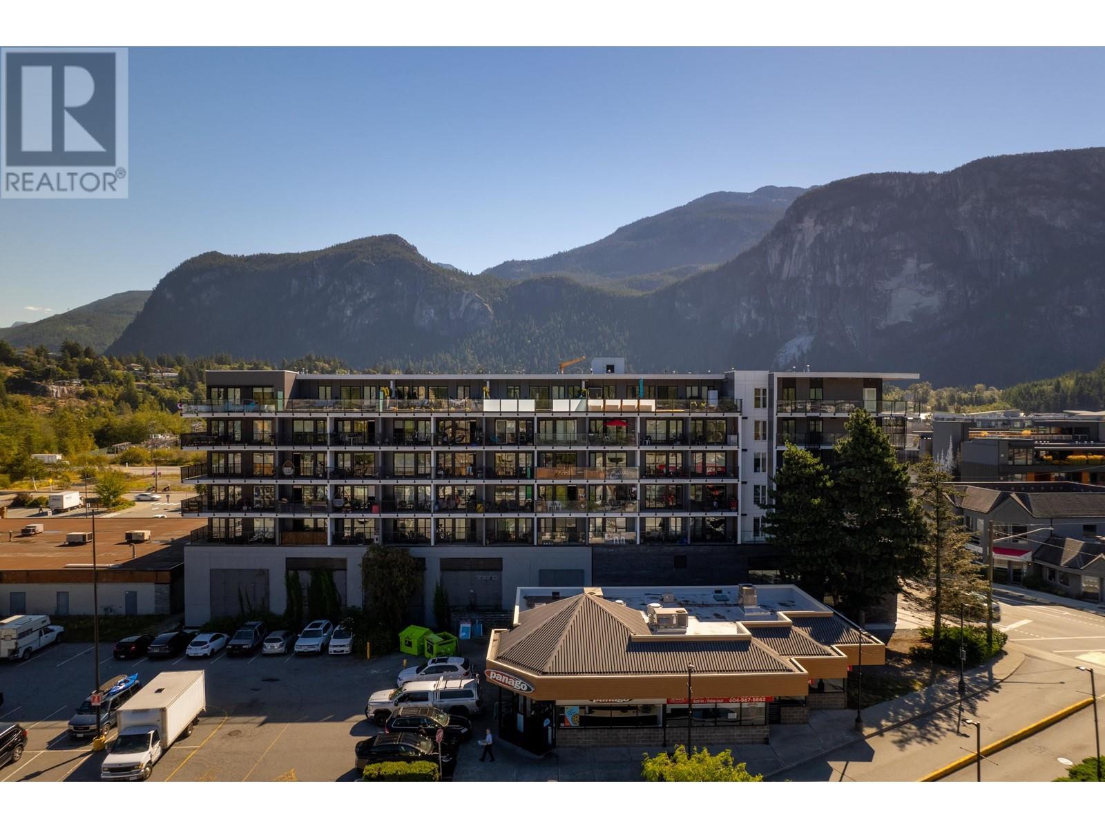 416 1365 PEMBERTON AVENUE, Squamish real estate listing R2984874