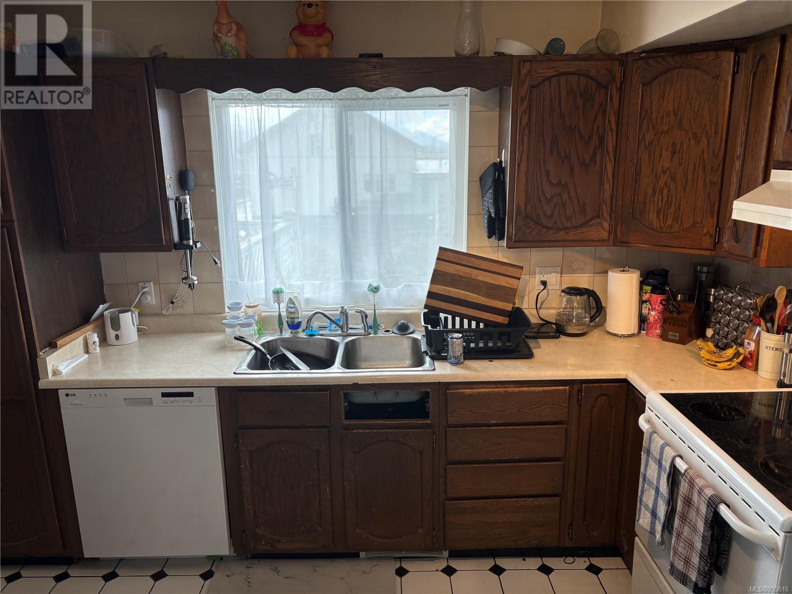 4090 Wood Ave S, Port Alberni real estate listing 993616