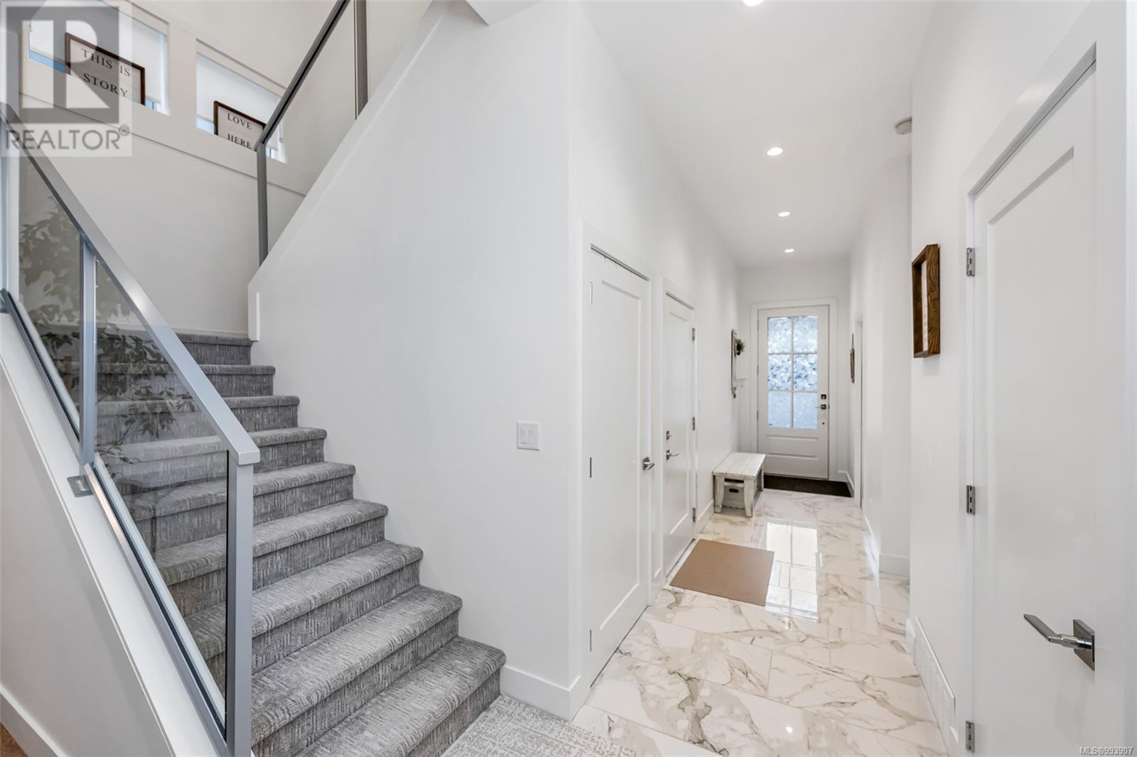 3319 West Oak Place, Langford