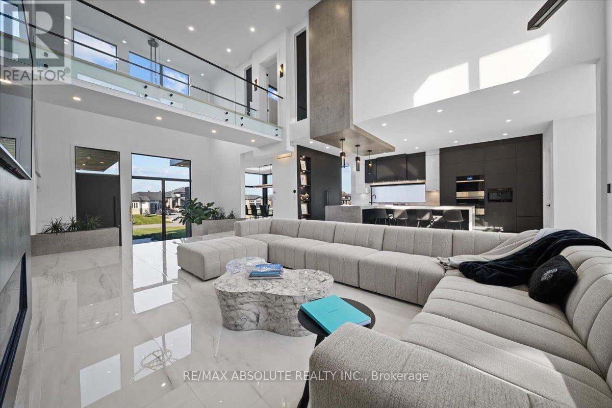 Photo 13 of 553 Shoreway Drive, Ottawa ON