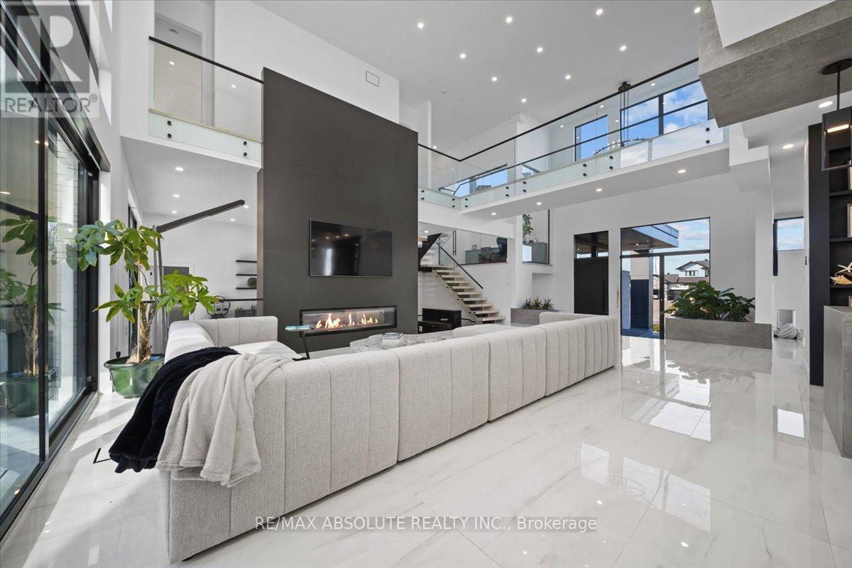 Photo 18 of 553 Shoreway Drive, Ottawa ON