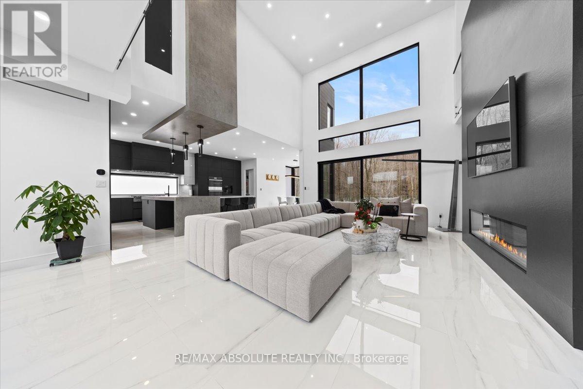 Photo 20 of 553 Shoreway Drive, Ottawa ON