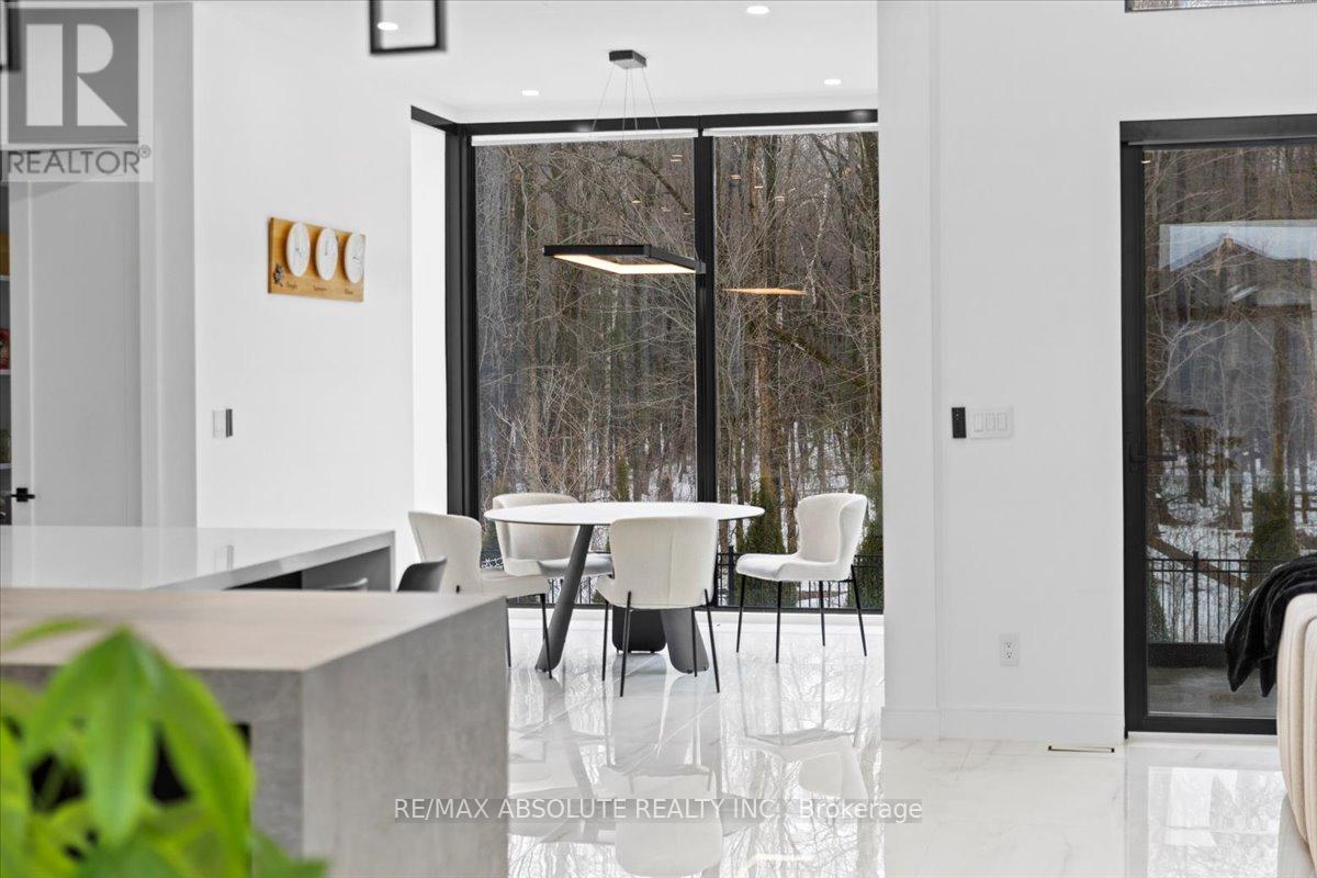 Photo 29 of 553 Shoreway Drive, Ottawa ON