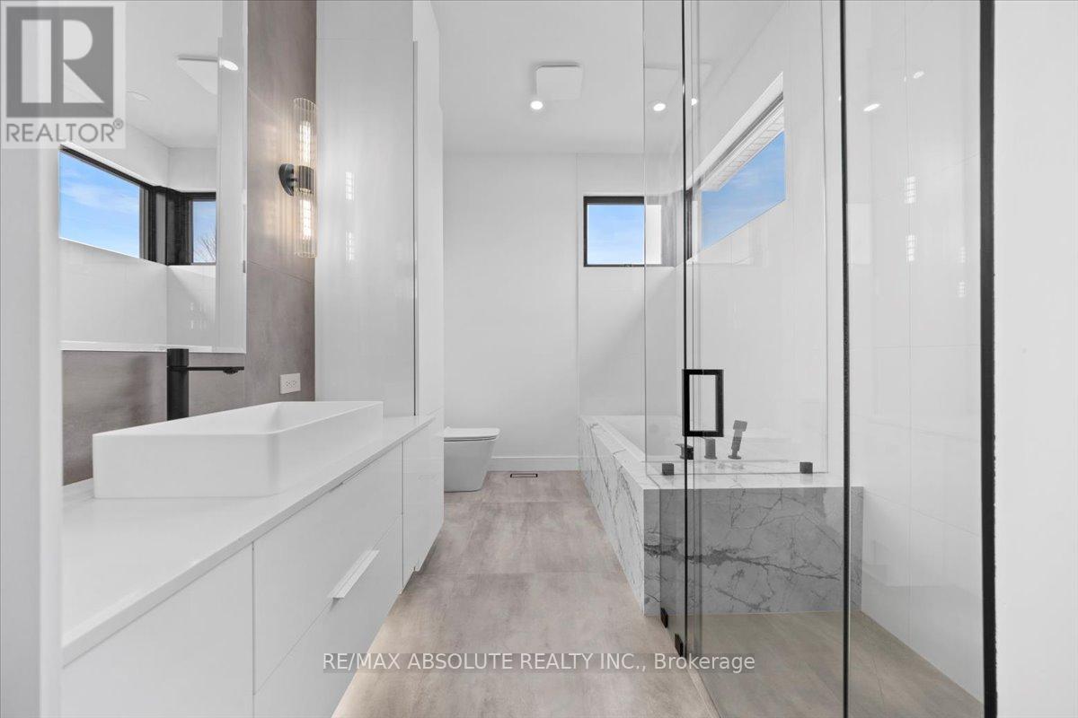 Photo 39 of 553 Shoreway Drive, Ottawa ON