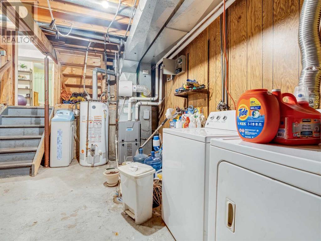 Single Family House 4 Level for Sale in  Castleridge Drive Castleridge Calgary 