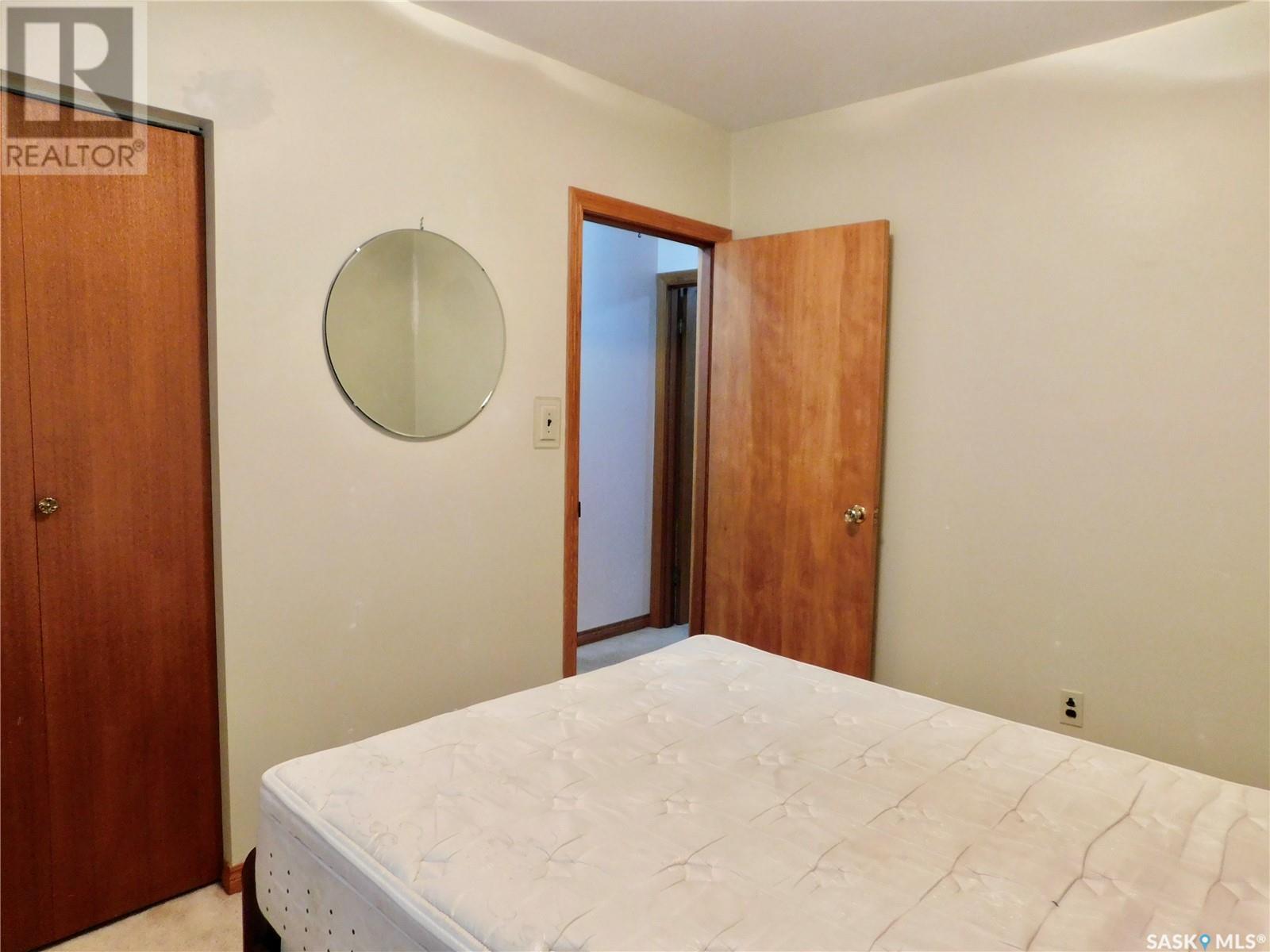Photo 16 of 517 3rd Avenue E, Assiniboia SK