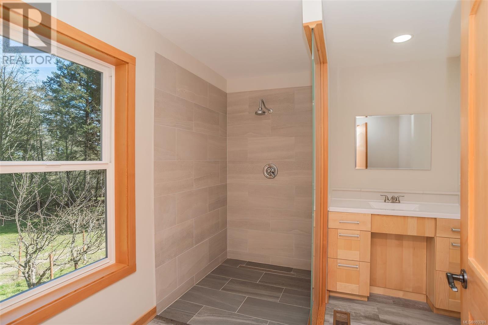  212 Hamilton-Horne Way, Salt Spring