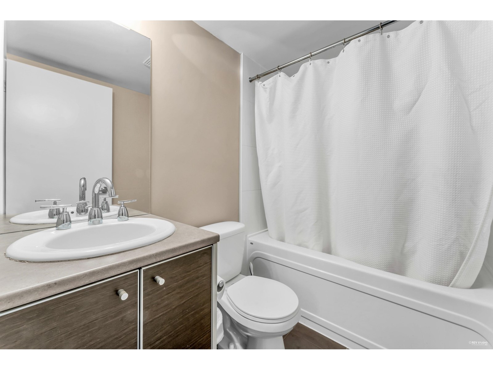 2908 9981 WHALLEY BOULEVARD, Surrey