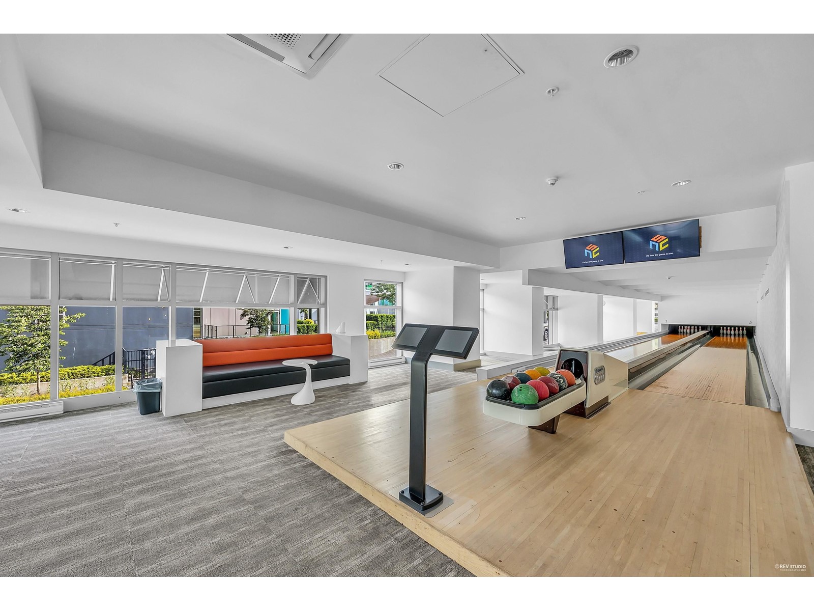 2908 9981 WHALLEY BOULEVARD, Surrey