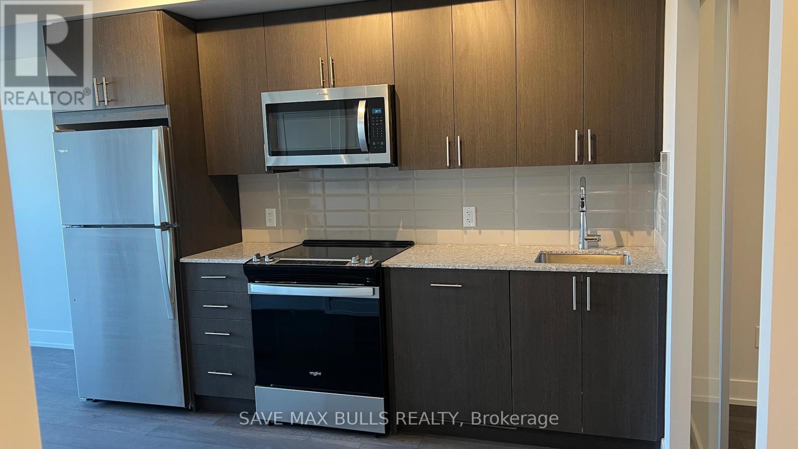 2550 Simcoe